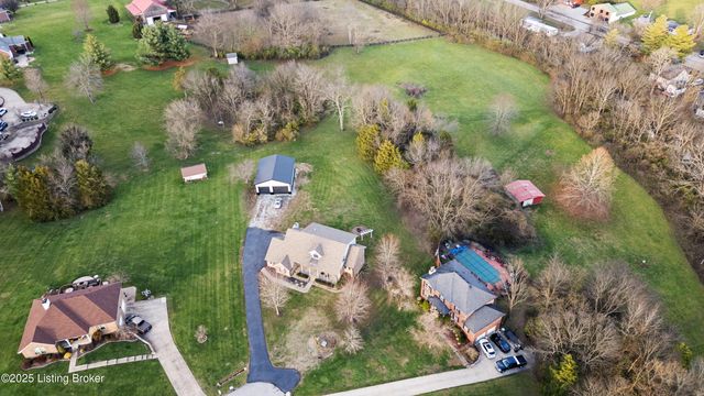 111 Elk Creek Ct, Taylorsville, KY 40071