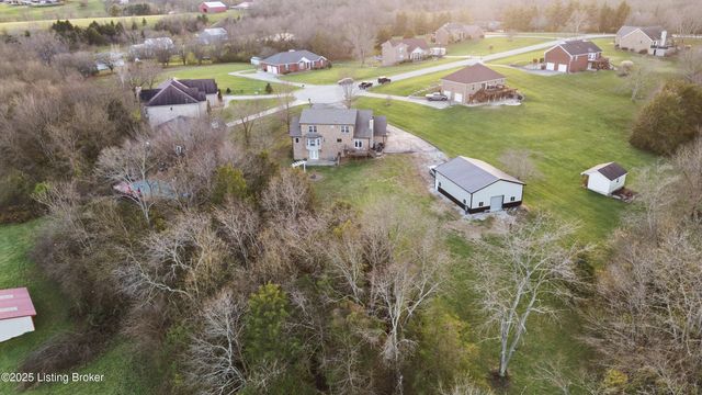 111 Elk Creek Ct, Taylorsville, KY 40071
