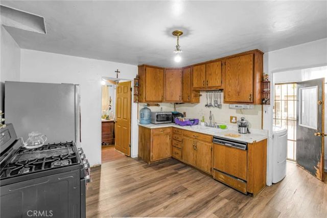 12023 Freeman Avenue, Hawthorne, CA 90250