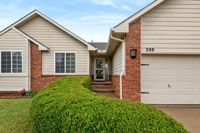 309 N Crest Cir, Wichita, KS 67206