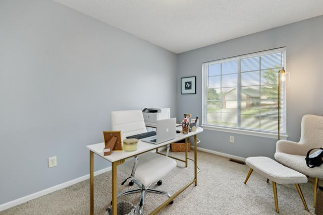 309 N Crest Cir, Wichita, KS 67206