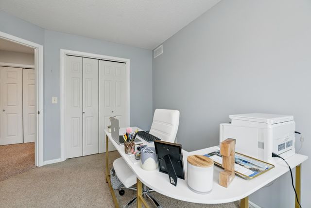 309 N Crest Cir, Wichita, KS 67206