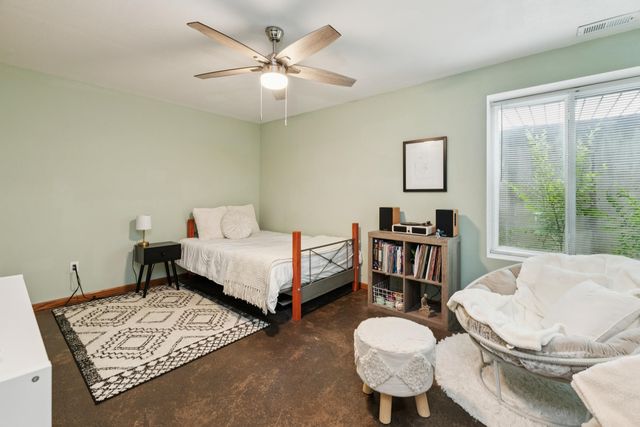 309 N Crest Cir, Wichita, KS 67206