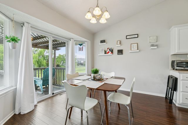 309 N Crest Cir, Wichita, KS 67206