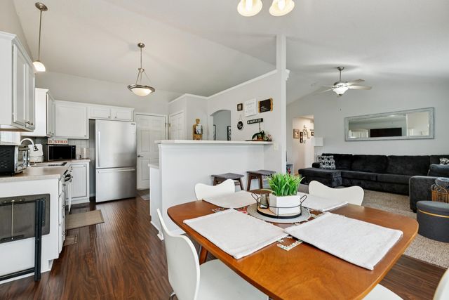 309 N Crest Cir, Wichita, KS 67206