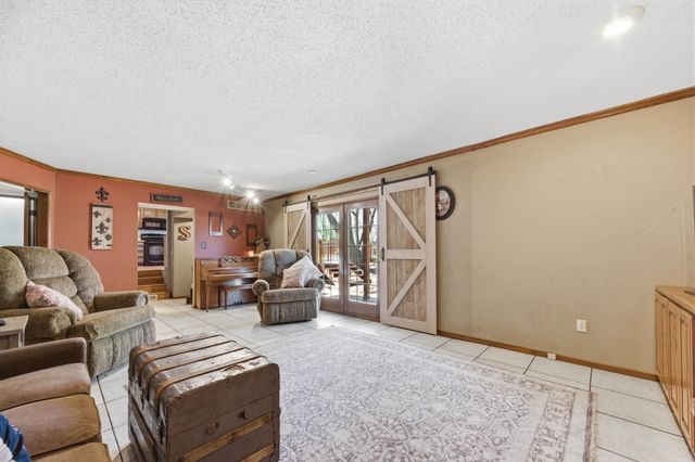 1 Valley View Dr, Goddard, KS 67052