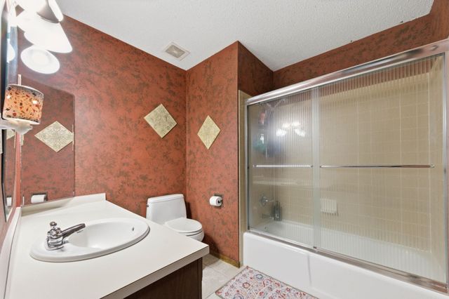 1 Valley View Dr, Goddard, KS 67052