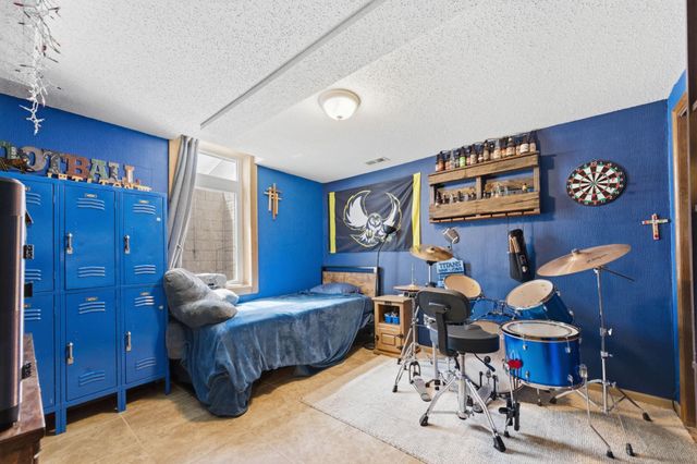 1 Valley View Dr, Goddard, KS 67052
