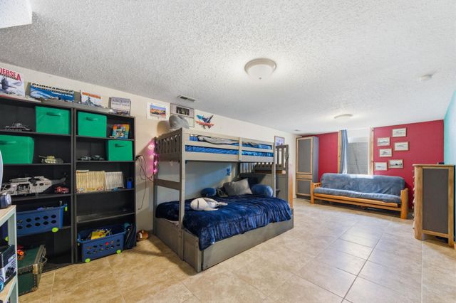 1 Valley View Dr, Goddard, KS 67052