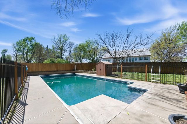 1 Valley View Dr, Goddard, KS 67052