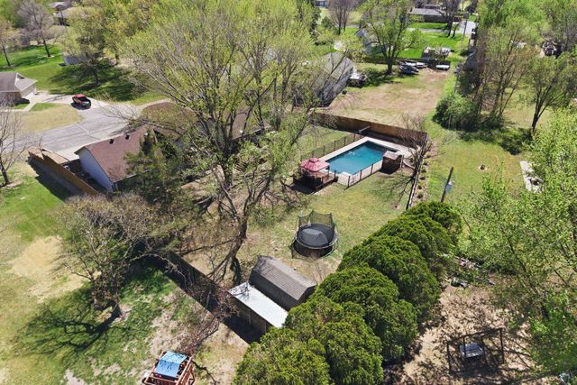1 Valley View Dr, Goddard, KS 67052