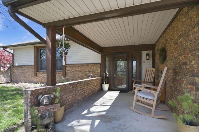 1 Valley View Dr, Goddard, KS 67052