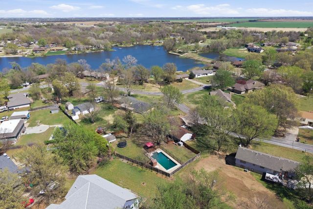 1 Valley View Dr, Goddard, KS 67052