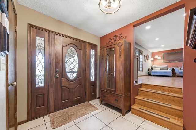 1 Valley View Dr, Goddard, KS 67052