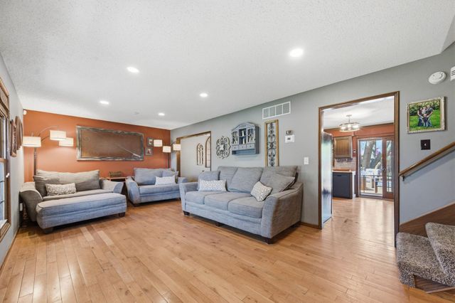 1 Valley View Dr, Goddard, KS 67052