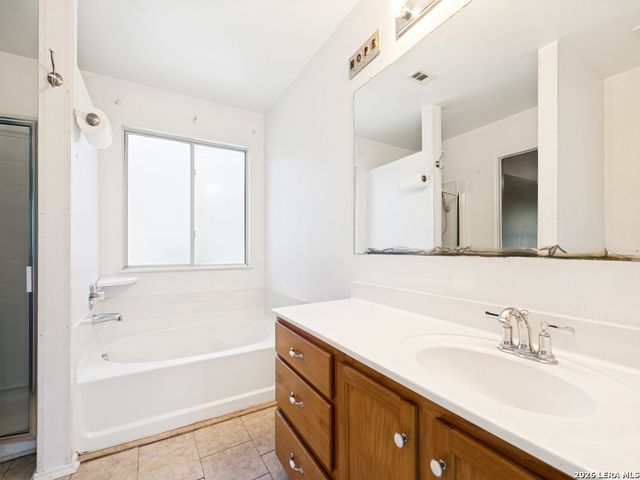 818 Creek Pebble, San Antonio, TX 78253
