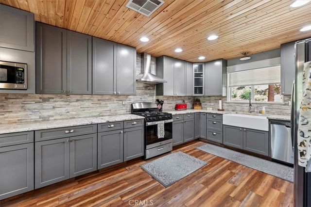 26625 Lake Forest Drive, Twin Peaks, CA 92391