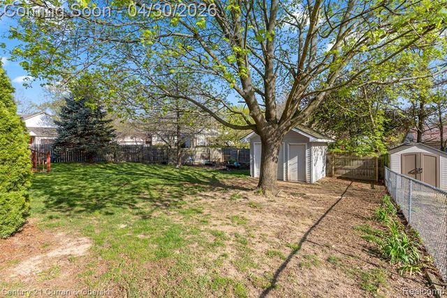 8095 S Huron River Drive, Ypsilanti, MI 48197
