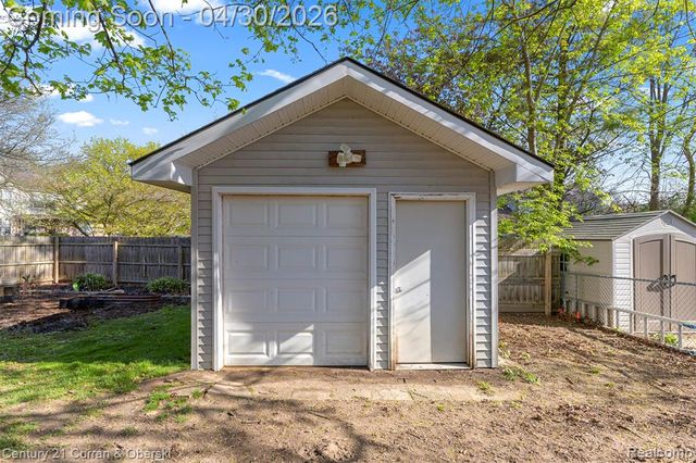 8095 S Huron River Drive, Ypsilanti, MI 48197