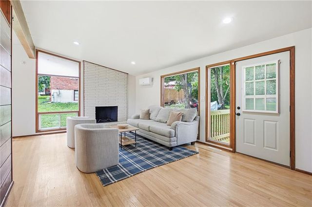 8625 E 73rd Terrace, Kansas City, MO 64133