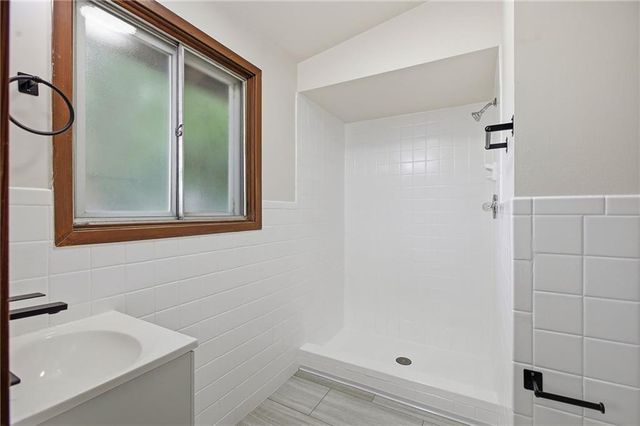 8625 E 73rd Terrace, Kansas City, MO 64133