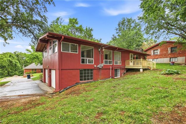 8625 E 73rd Terrace, Kansas City, MO 64133