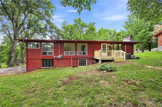 8625 E 73rd Terrace, Kansas City, MO 64133