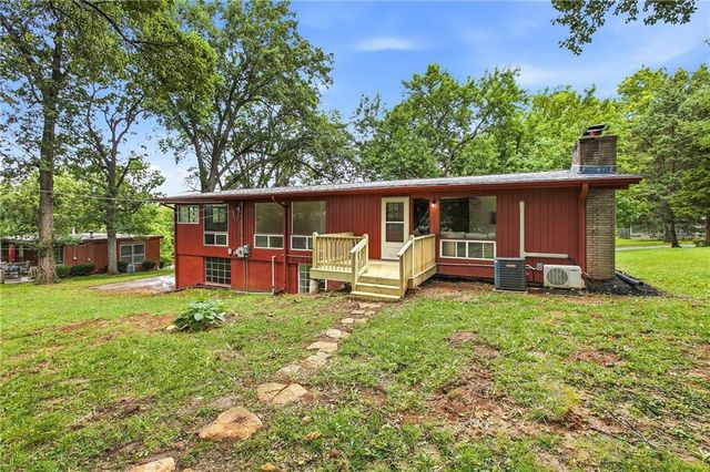 8625 E 73rd Terrace, Kansas City, MO 64133