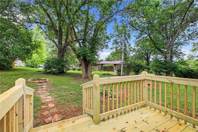 8625 E 73rd Terrace, Kansas City, MO 64133