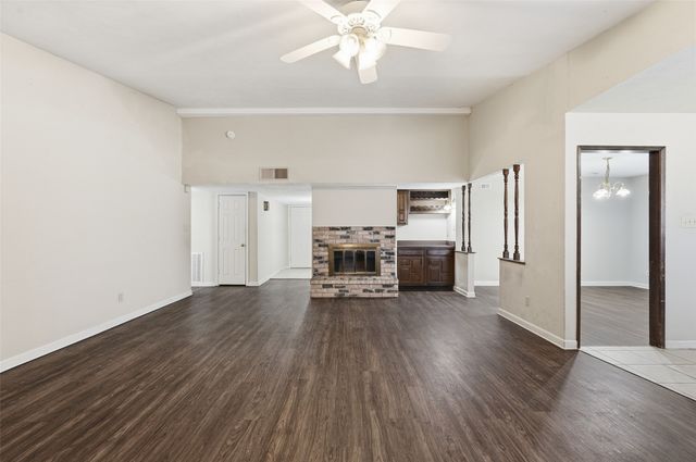 7717 Bermejo Road 1, Fort Worth, TX 76112