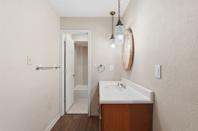 7717 Bermejo Road 1, Fort Worth, TX 76112