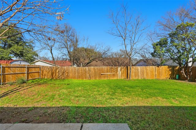 7717 Bermejo Road 1, Fort Worth, TX 76112