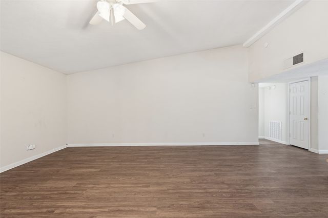 7717 Bermejo Road 1, Fort Worth, TX 76112