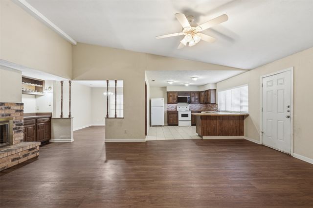 7717 Bermejo Road 1, Fort Worth, TX 76112