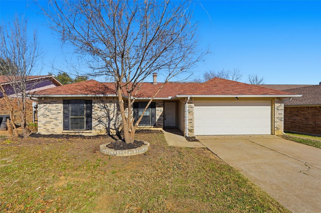 7717 Bermejo Road 1, Fort Worth, TX 76112