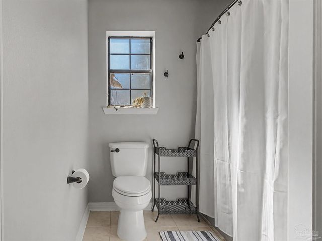 5121 Rowe Trl, Pace, FL 32571