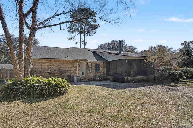 5121 Rowe Trl, Pace, FL 32571