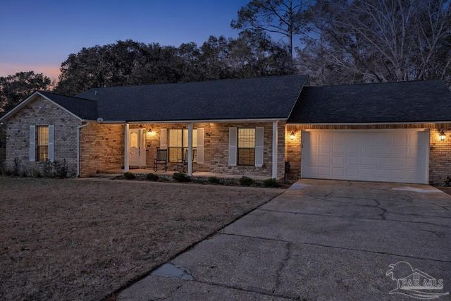 5121 Rowe Trl, Pace, FL 32571