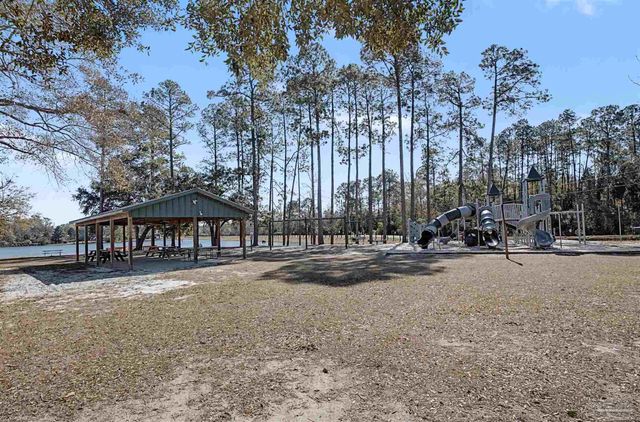 5121 Rowe Trl, Pace, FL 32571