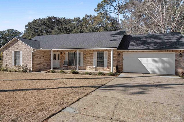 5121 Rowe Trl, Pace, FL 32571