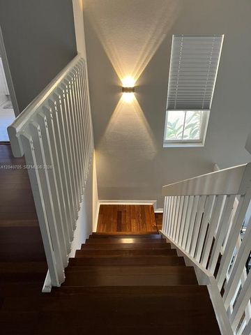 1125 Butternut Ln, Hollywood, FL 33019