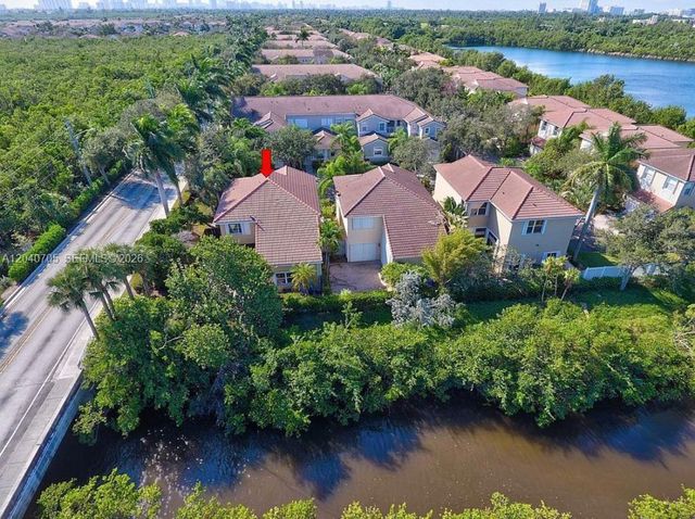 1125 Butternut Ln, Hollywood, FL 33019