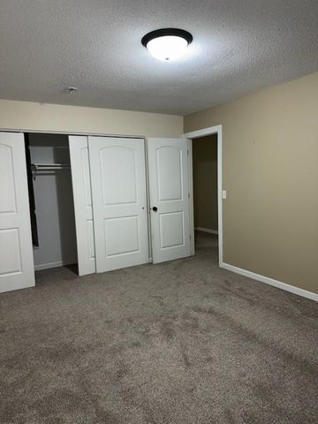 7831 89th Avenue N, Brooklyn Park, MN 55445