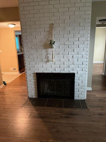 7831 89th Avenue N, Brooklyn Park, MN 55445