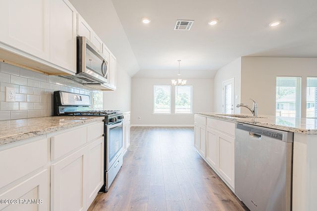 104 Grace View Drive, Lafayette, LA 70506