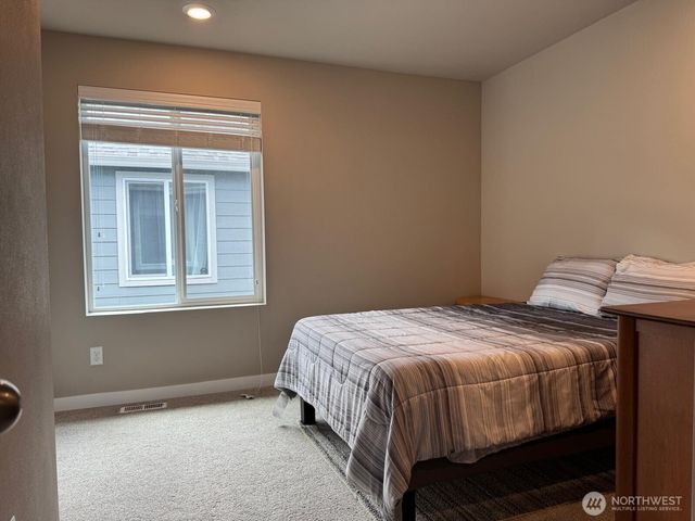 927 Vine Maple Street SE, Lacey, WA 98503