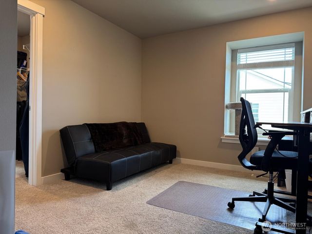 927 Vine Maple Street SE, Lacey, WA 98503