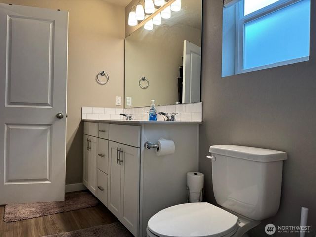 927 Vine Maple Street SE, Lacey, WA 98503