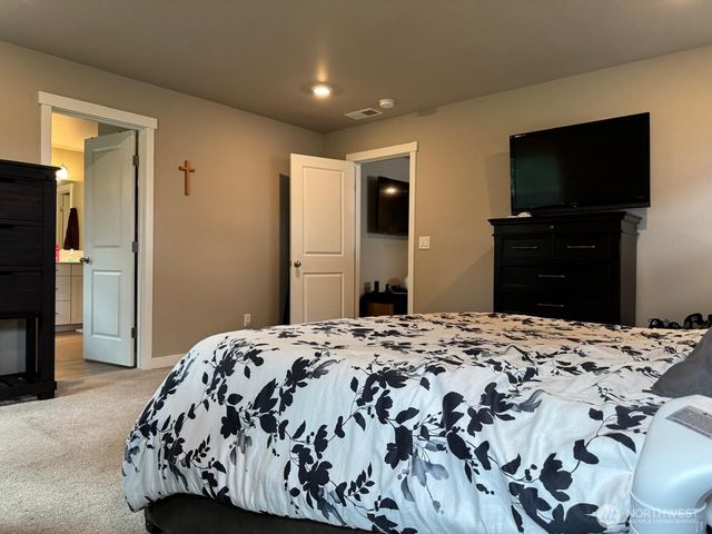 927 Vine Maple Street SE, Lacey, WA 98503