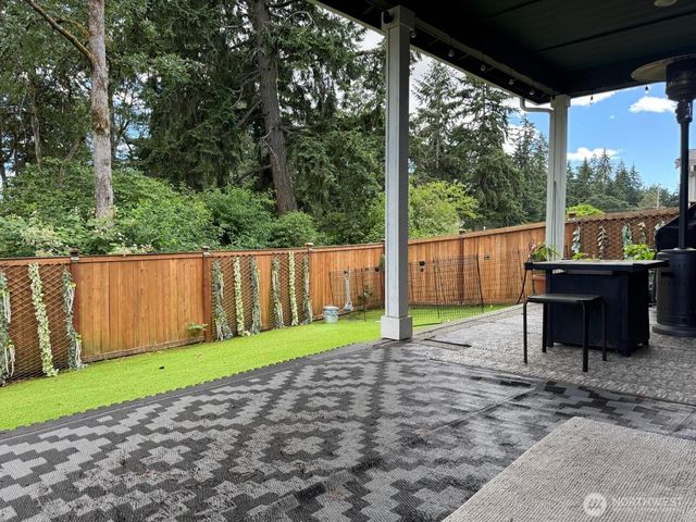 927 Vine Maple Street SE, Lacey, WA 98503